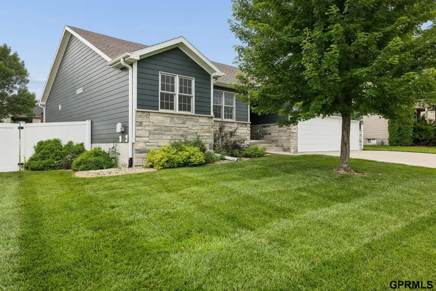 4800 S 75th Street, Lincoln, NE 68516 - #2