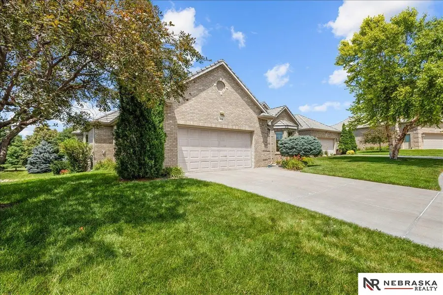 2114 Stone Creek Loop North, Lincoln, NE 68512 - #3