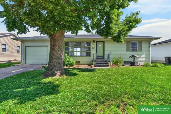 1762 Austin Lane, Fremont, NE 68025