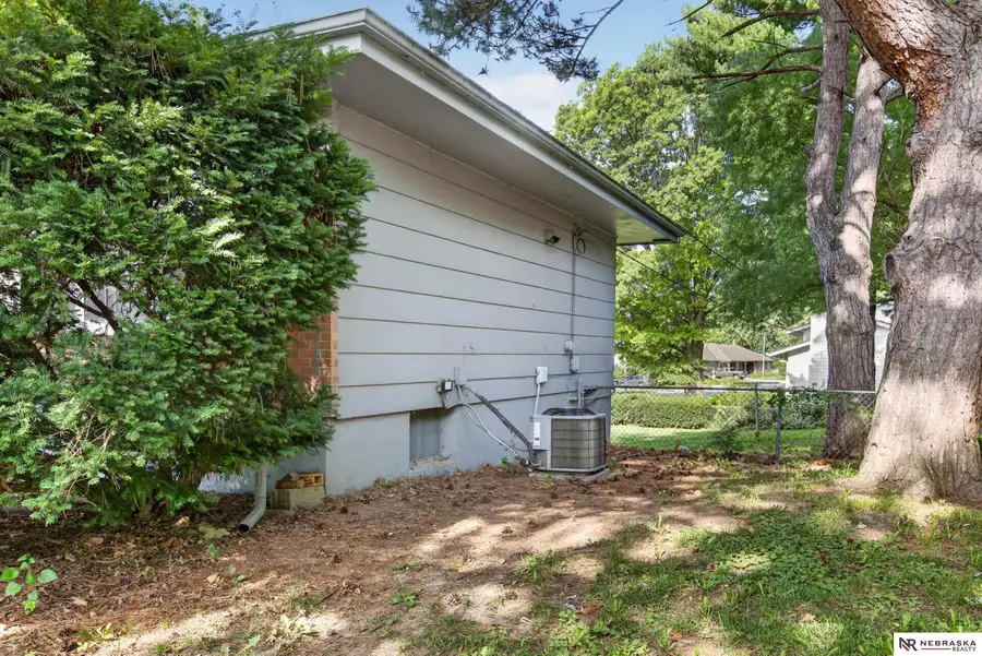 1508 N 94th Street, Omaha, NE 68114 - #3
