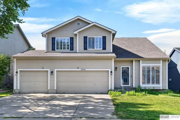 18765 N Street, Omaha, NE 68135