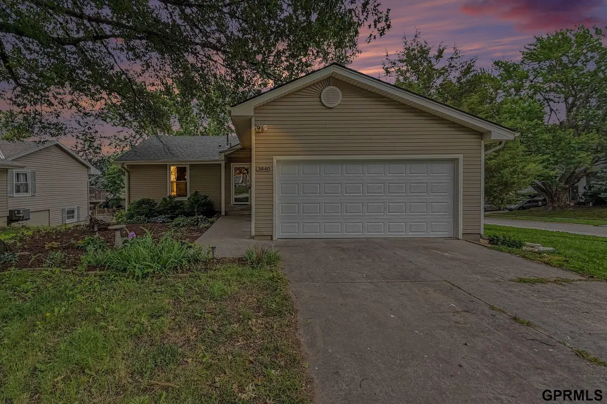 3840 Blackberry Circle, Lincoln, NE 68516 - #1