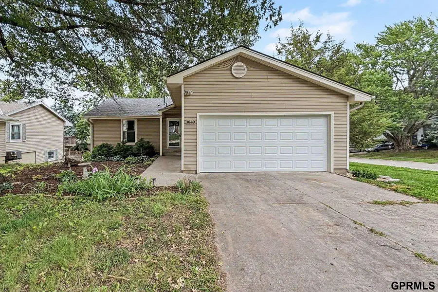 3840 Blackberry Circle, Lincoln, NE 68516 - #2