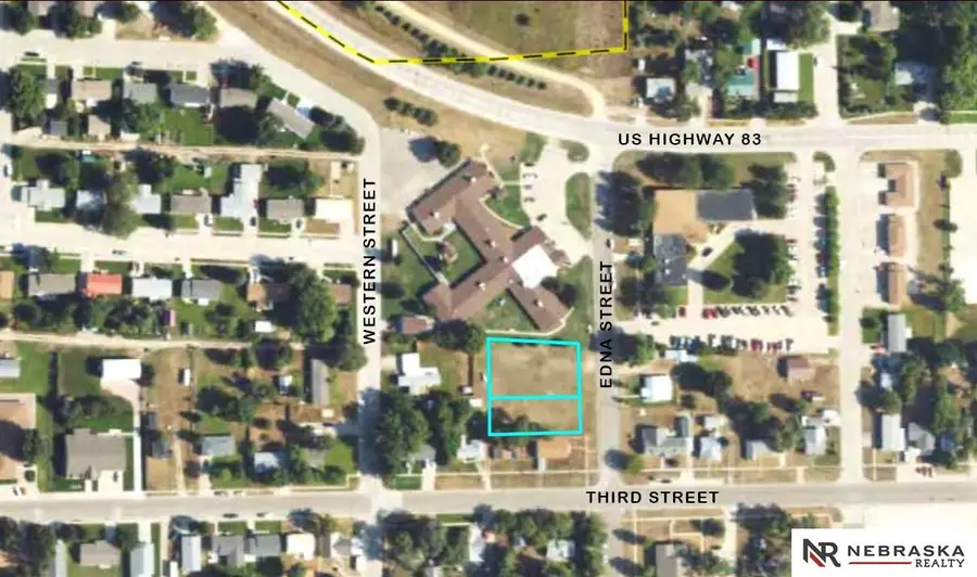 307 & 309 N Edna Street, Valentine, NE 69201 - #2