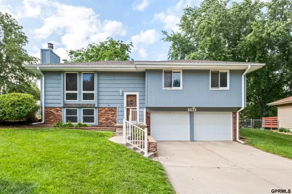 1106 Cimarron Street, Papillion, NE 68046