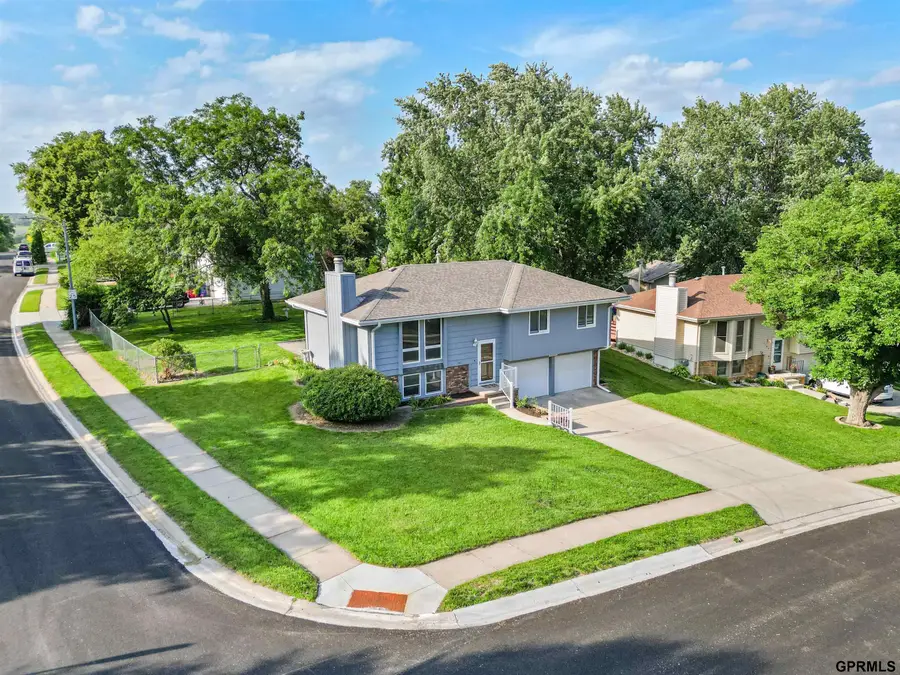 1106 Cimarron Street, Papillion, NE 68046 - #2