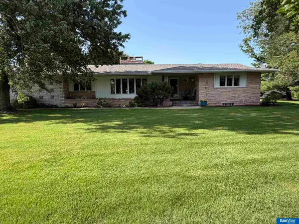 1103 W 34 Highway, Aurora, NE 68818