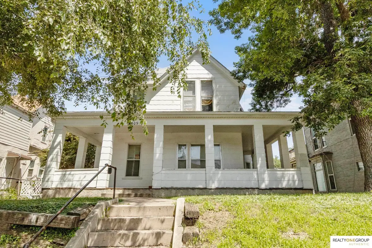 1309 S 32nd Street, Omaha, NE 68105-6910 - #1