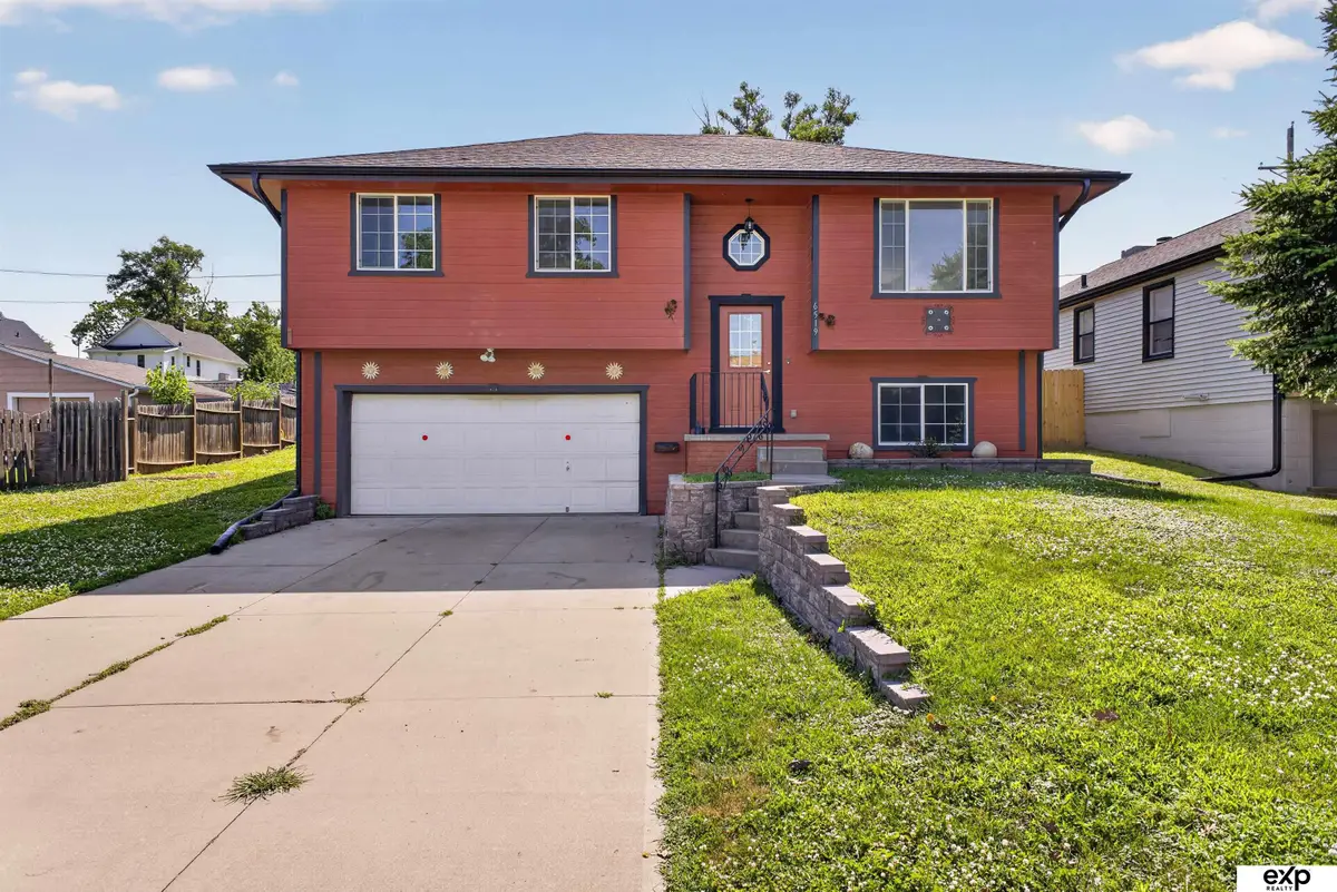 6519 S 32 Street, Omaha, NE 68107 - #1