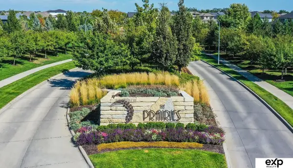 2373 S 220th Avenue, Elkhorn, NE 68022