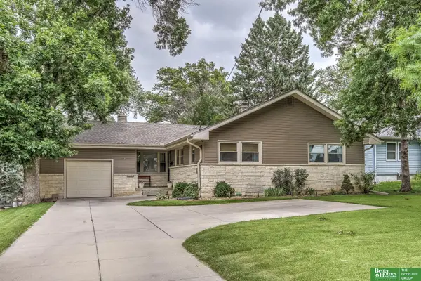4412 Grover Street, Omaha, NE 68105