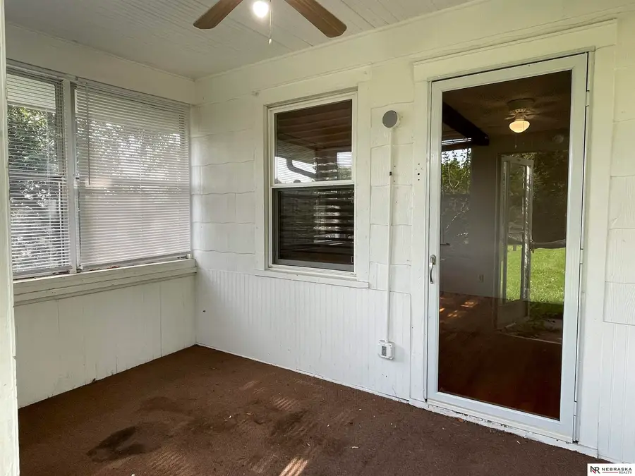 3049 Newport Avenue, Omaha, NE 68112 - #2