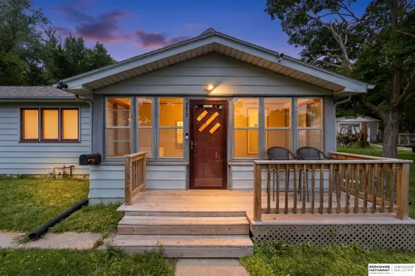 4512 N 17th Street, Omaha, NE 68110