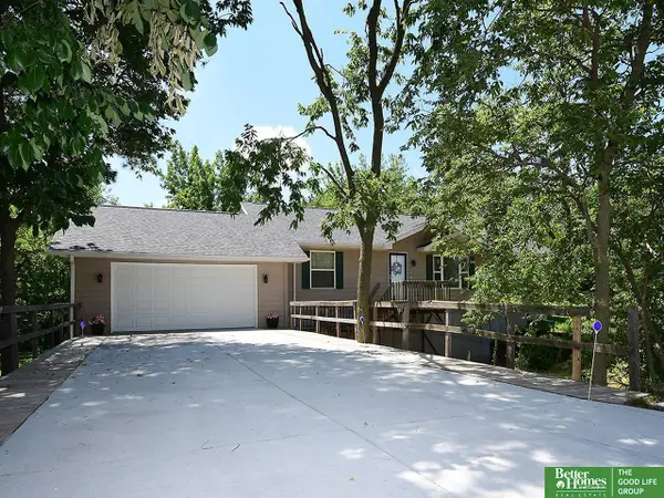 203 W 19th Street, Hastings, NE 68901