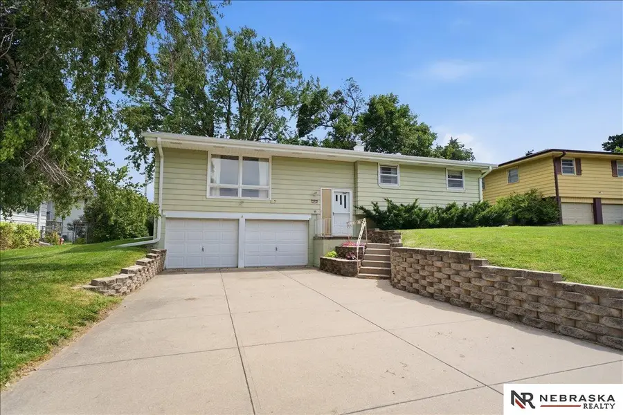 10913 Valley Street, Omaha, NE 68144 - #2