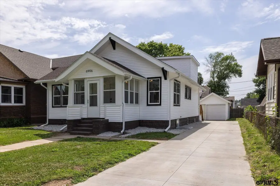 6906 N 24th Street, Omaha, NE 68112 - #3