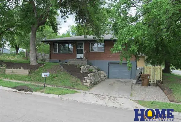 1326 Nelson Street, Lincoln, NE 68521