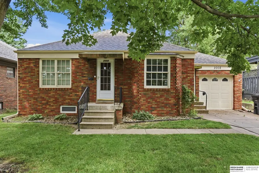 2008 N 49th Street, Omaha, NE 68104 - #2