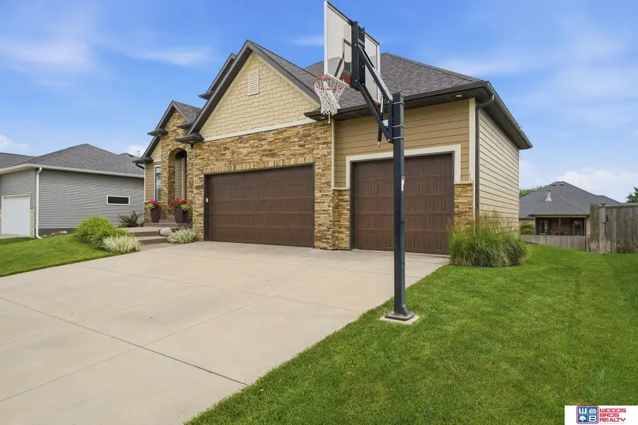 2901 Hoy Street, Lincoln, NE 68516 - #3