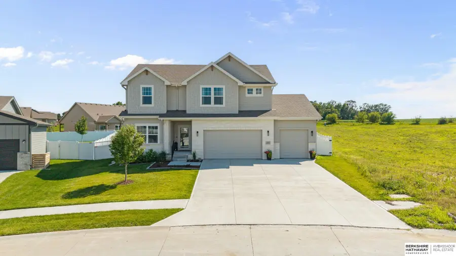 18483 Prestwick Avenue, Omaha, NE 68136 - #2