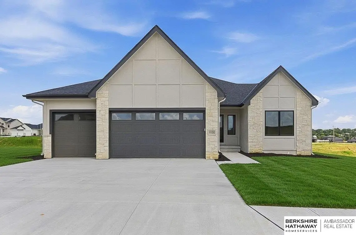 11105 S 221st Street, Gretna, NE 68028 - #1