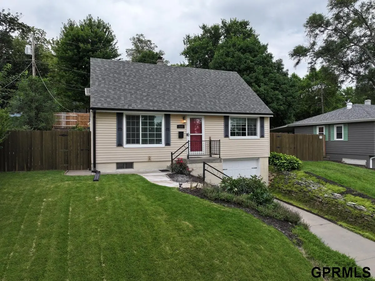 715 S 68th Avenue, Omaha, NE 68106 - #1
