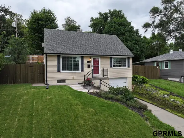 715 S 68th Avenue, Omaha, NE 68106