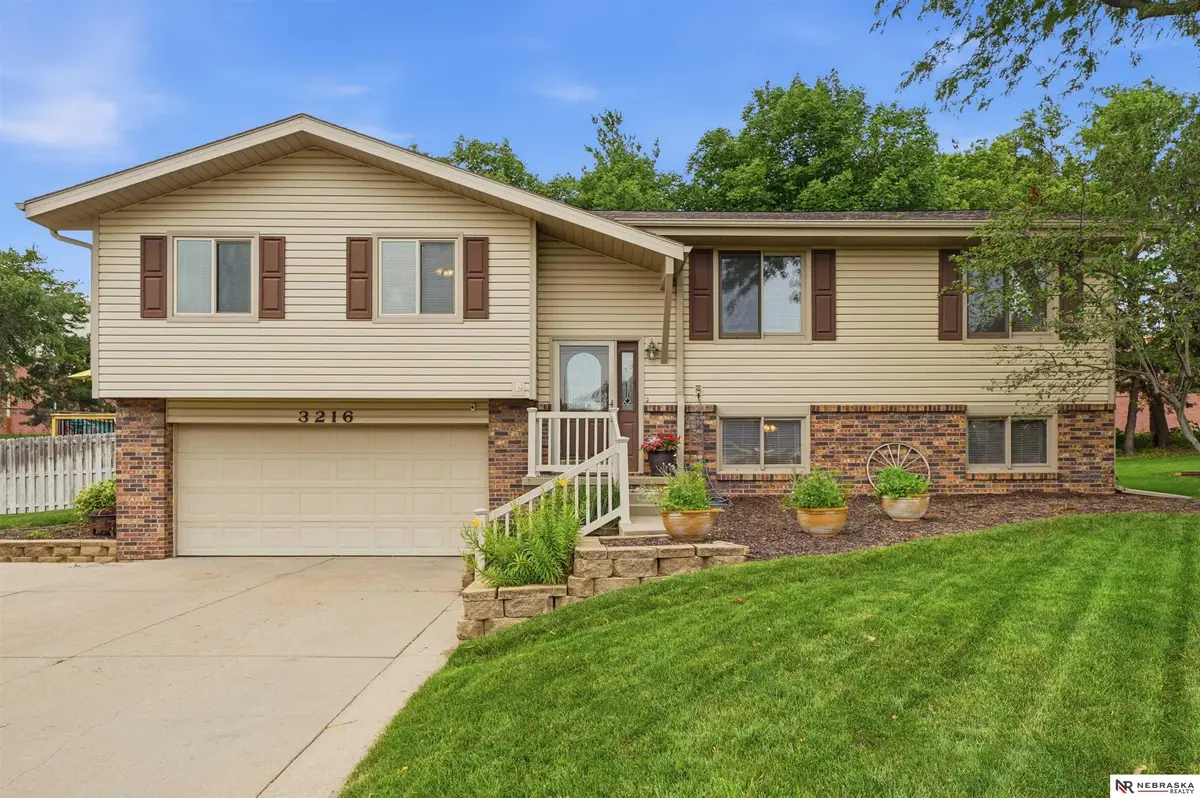 3216 S 76th Street, Lincoln, NE 68506 - #1
