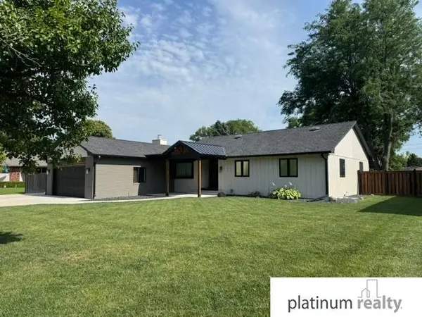 2255 Teakwood Drive, Fremont, NE 68025