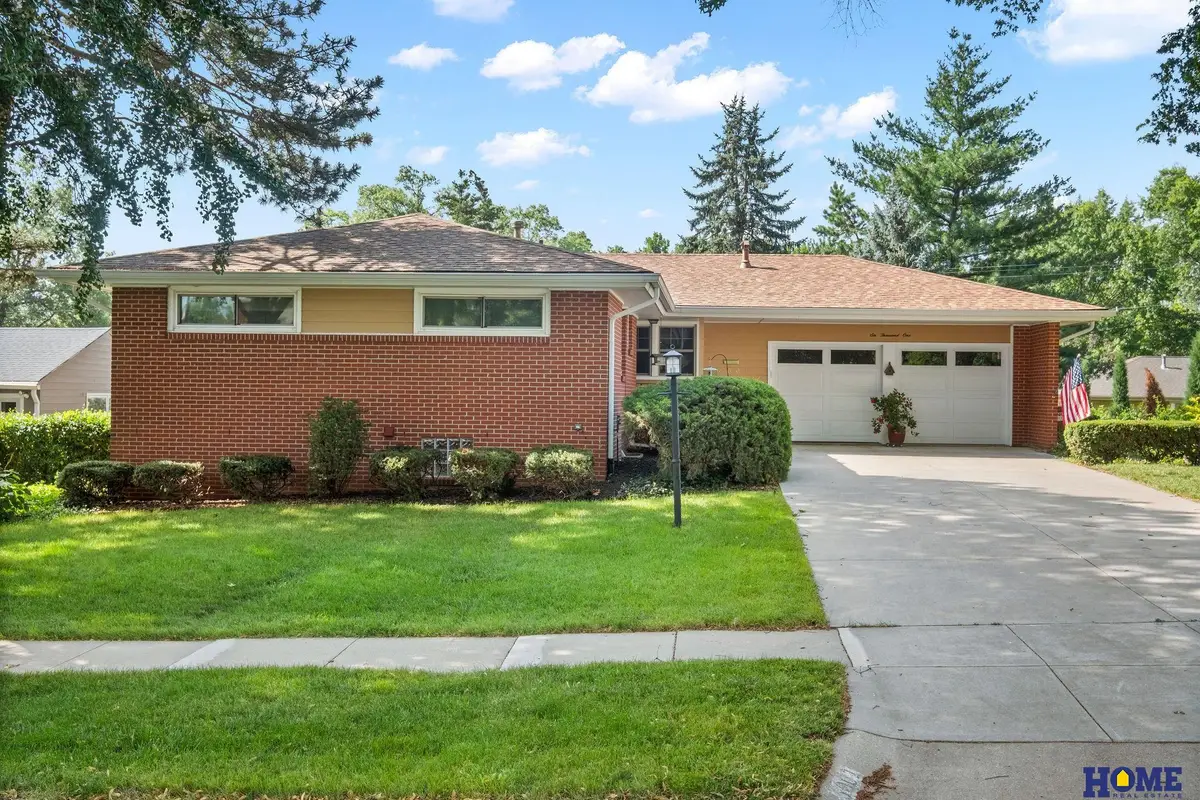 6001 Sumner Street, Lincoln, NE 68506 - #1