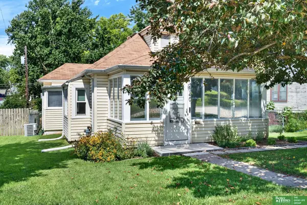 2340 N 65 Avenue, Omaha, NE 68104