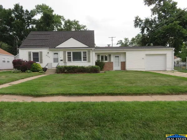 6752 Charles Street, Omaha, NE 68132