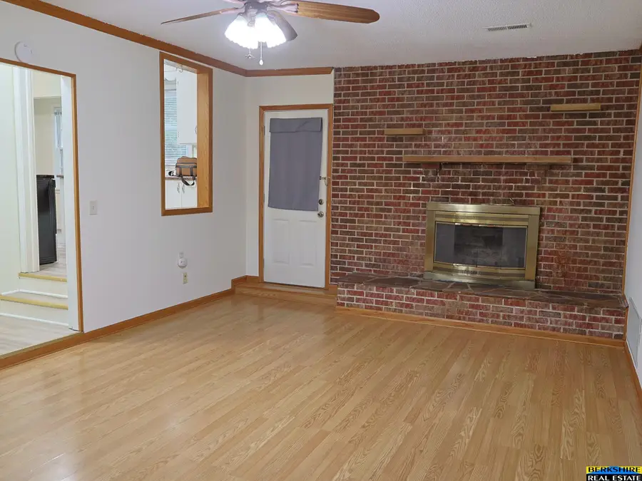 6752 Charles Street, Omaha, NE 68132 - #2