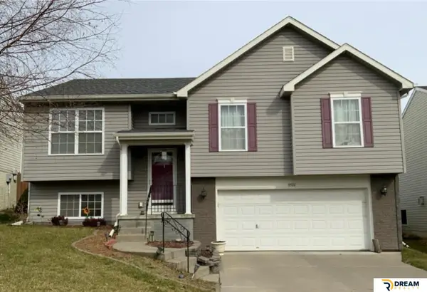 8814 Quest Street, Omaha, NE 68122