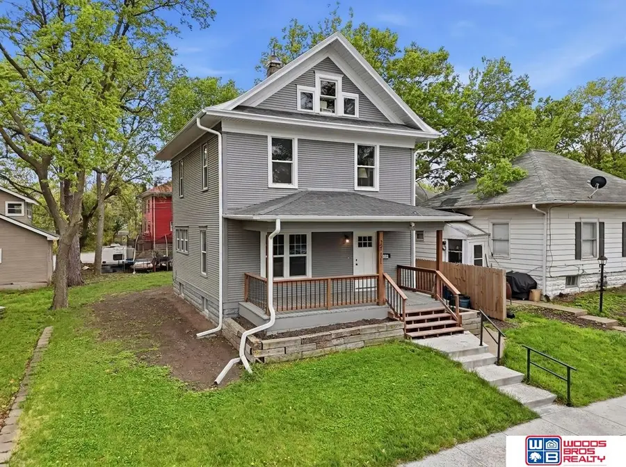 2711 Sumner Street, Lincoln, NE 68502 - #2