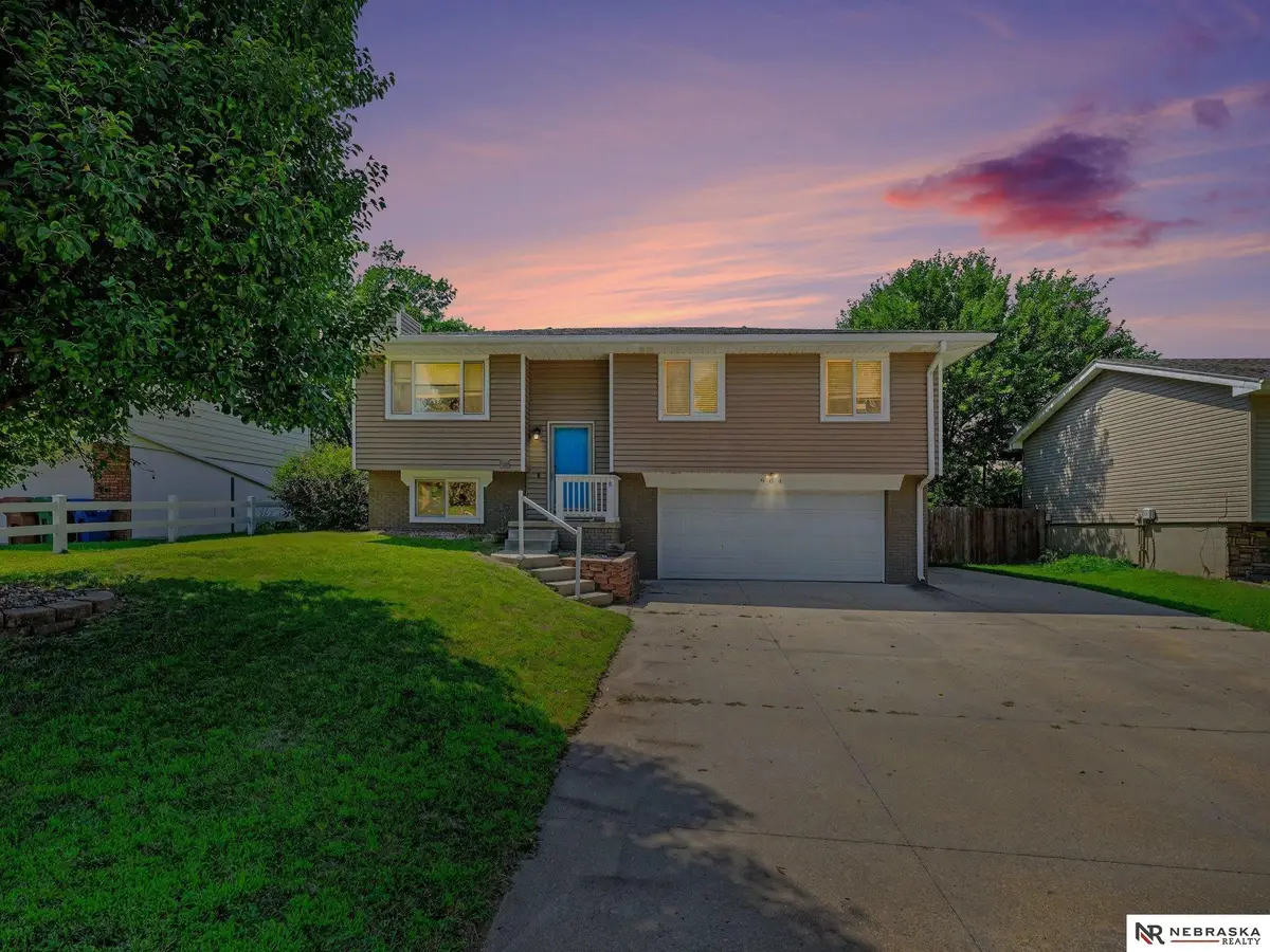 904 Evergreen Avenue, Bellevue, NE 68005 - #1