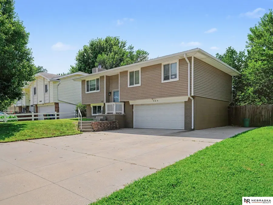 904 Evergreen Avenue, Bellevue, NE 68005 - #2