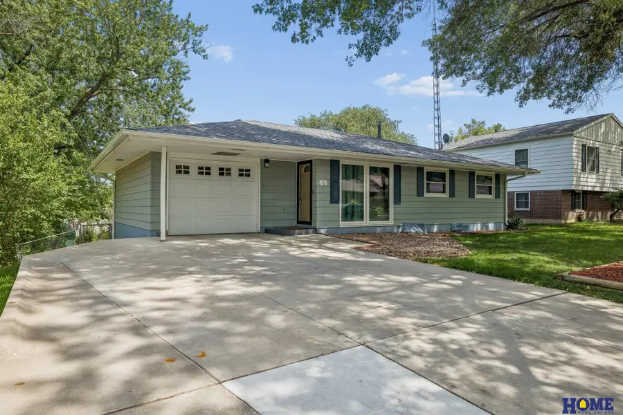 2410 S 36th Street, Lincoln, NE 68506 - #2