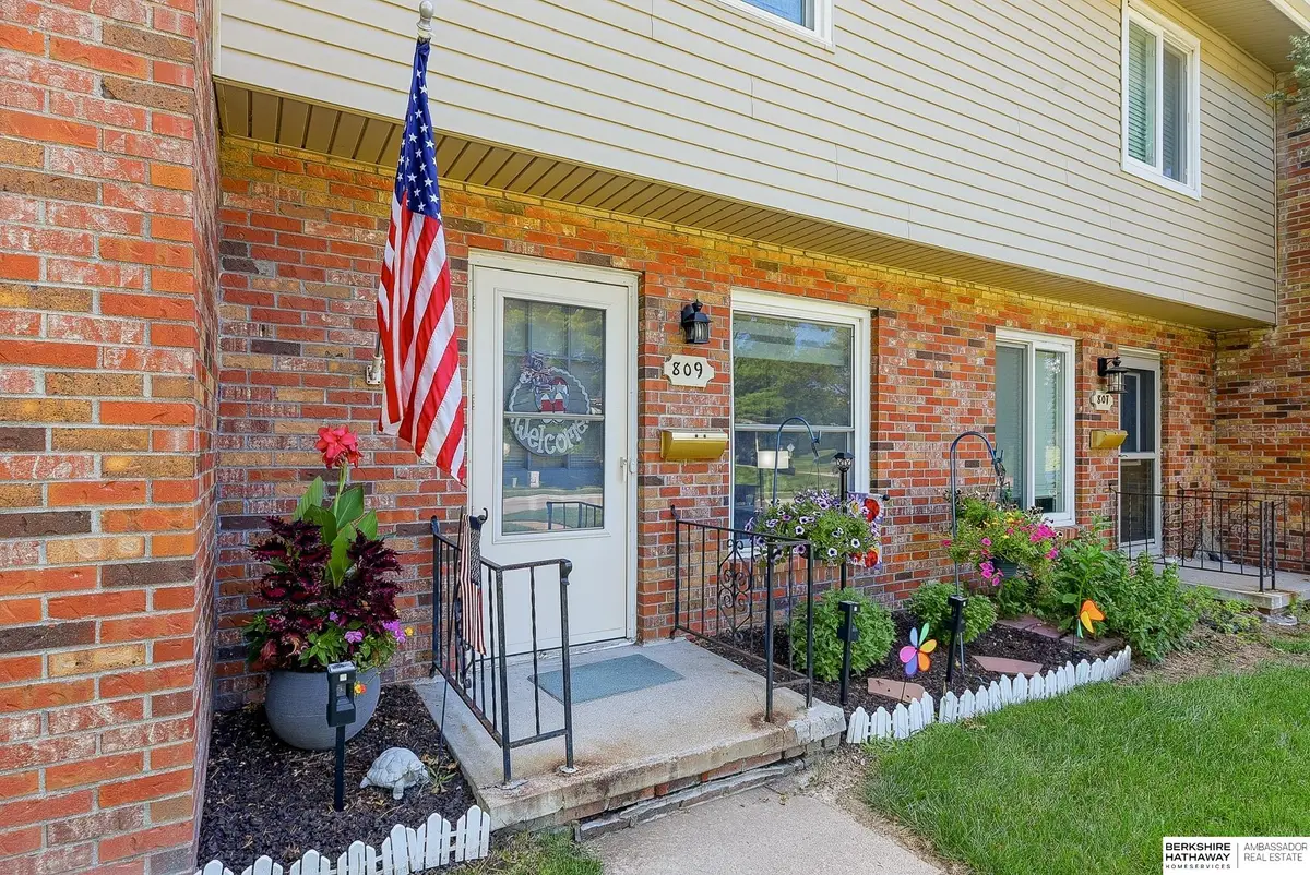809 N 122nd Street, Omaha, NE 68154 - #1