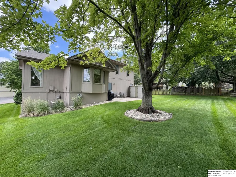 804 Auburn Lane, Papillion, NE 68046 - #3