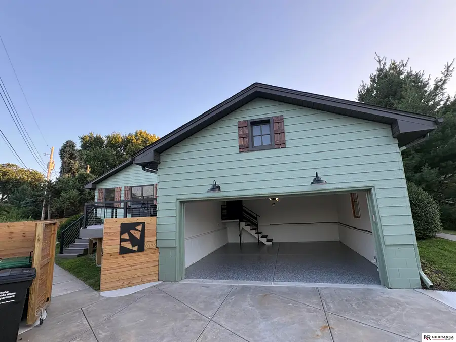 445 S 85th Street, Omaha, NE 68114 - #3