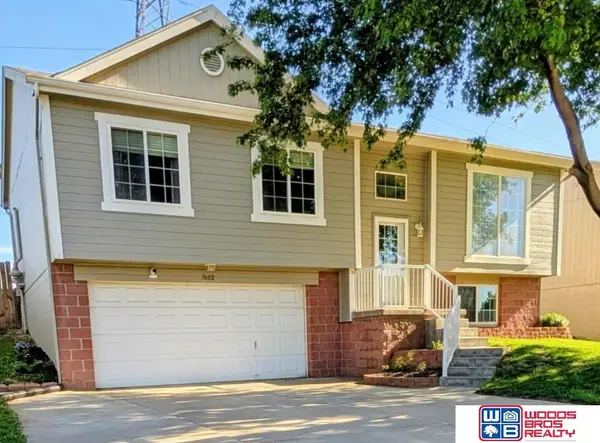 7602 Howell Street, Omaha, NE 68122