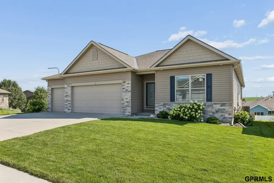 17203 Jackson Avenue, Gretna, NE 68028 - #2