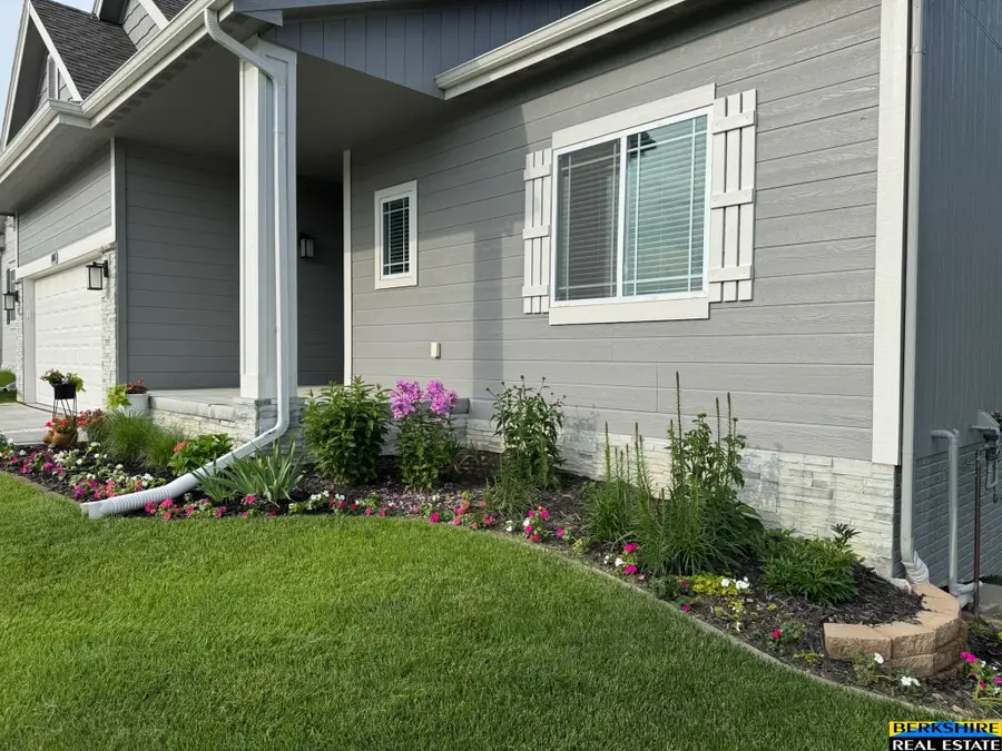 8016 N 86 Avenue, Omaha, NE 68122 - #3