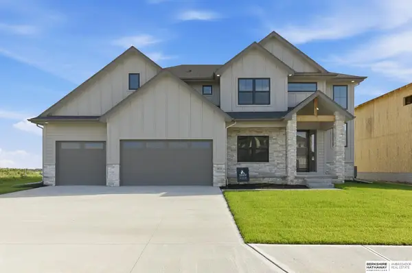 16624 Abigail Street, Bennington, NE 68007