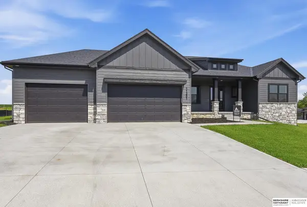 11361 S 185th Avenue, Gretna, NE 68028