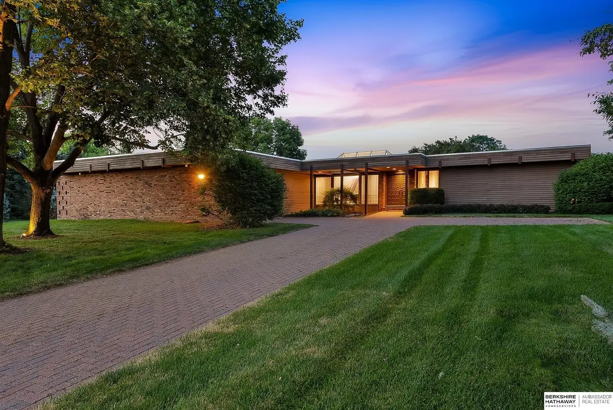 10915 N 62nd Street, Omaha, NE 68152 - #1
