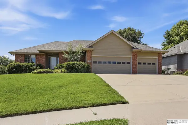 15655 Taylor Street, Omaha, NE 68116