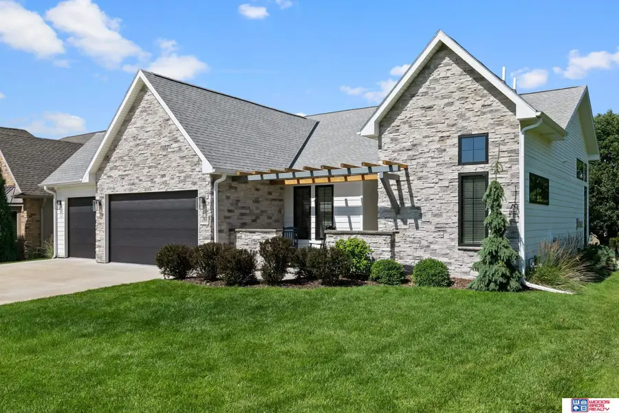 4505 Hawthorne Drive, Lincoln, NE 68516 - #2