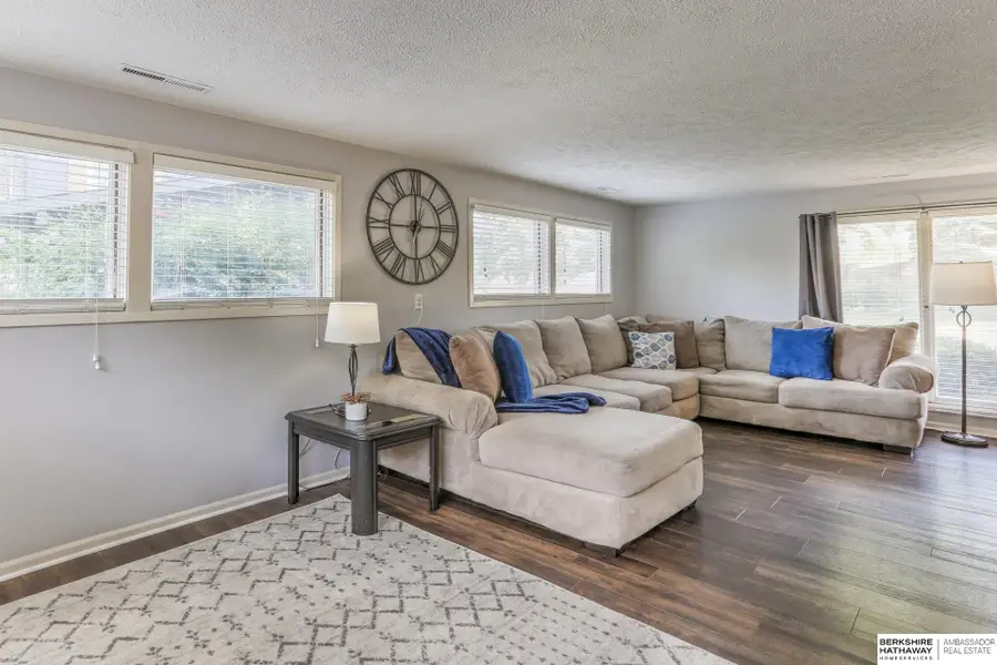 8569 Larimore Avenue, Omaha, NE 68134 - #3